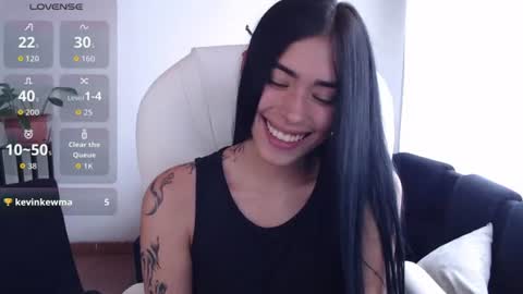 leslie  online show from August 5, 6:11 pm