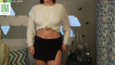 LeslieKorfs online show from February 7, 1:25 am