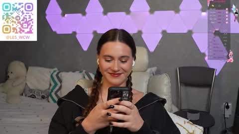 LeslieKorfs online show from January 14, 7:19 pm