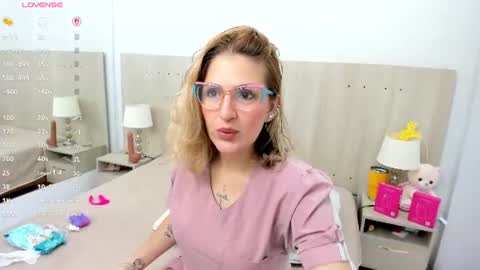 Snapshot of lesly_santodomingo chatting on July 26, 11:39 am Lesly Santodomingo online show from July 26, 11:39 am