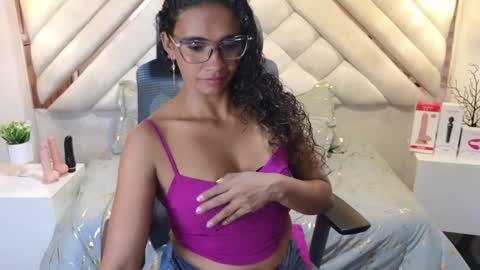 Lesly  online show from January 23, 11:26 pm