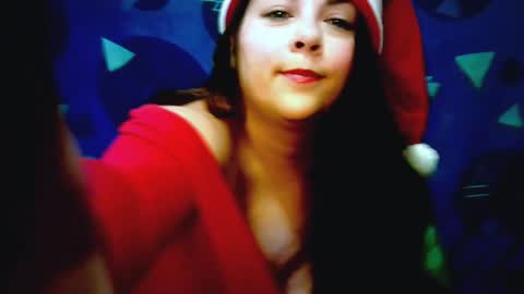 Snapshot of leslymoon90 chatting on December 25, 11:10 pm Lesly moon online show from December 25, 11:10 pm