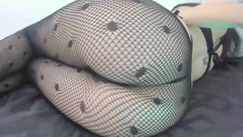 lessly online show from February 12, 6:51 am