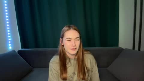 Snapshot of lessiemccoyle chatting on June 8, 2:50 pm Hello my love Im Val online show from June 8, 2:50 pm