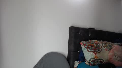 Snapshot of lessliee chatting on December 5, 2:55 pm lessliee online show from December 5, 2:55 pm