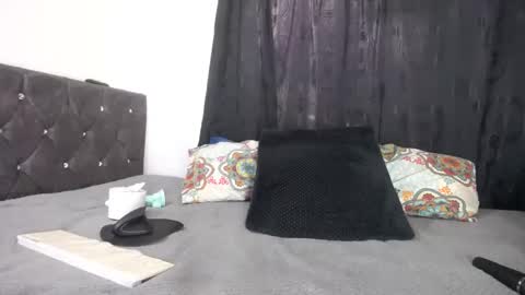 Snapshot of lessliee chatting on December 13, 2:05 pm lessliee online show from December 13, 2:05 pm