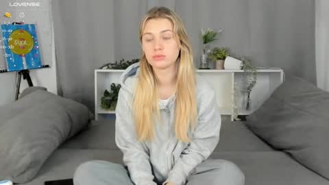 Erin Open for long and cool pvts 3 online show from December 7, 11:07 am