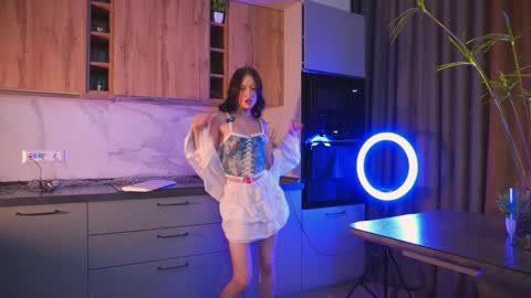 Hi my name is Lessy I am 18 years old. Im new here but I really like making new acquaintances online show from September 21, 12:23 am