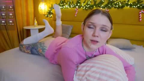 Snapshot of lessysweety chatting on December 16, 2:38 am Lessy online show from December 16, 2:38 am