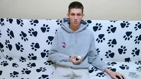 lester_broo online show from April 30, 9:52 pm