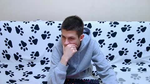 lester_broo online show from May 10, 10:37 pm