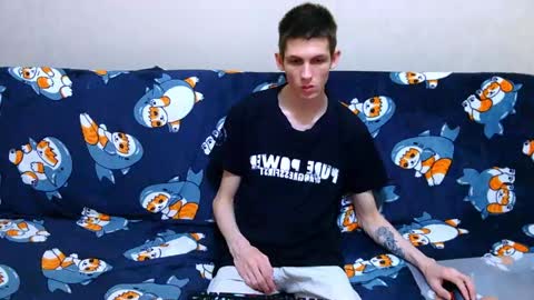 lester_broo online show from May 14, 10:00 am