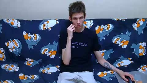 lester_broo online show from June 17, 9:49 pm