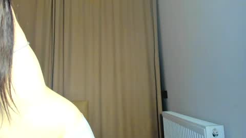 lesyaliss online show from June 4, 1:55 am