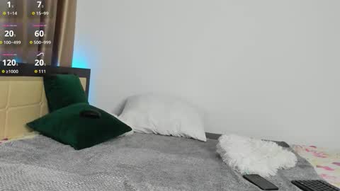 lesys online show from December 16, 8:25 pm