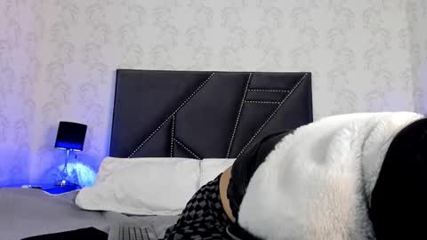 Snapshot of leti_white chatting on October 28, 10:23 pm Leti White online show from October 28, 10:23 pm