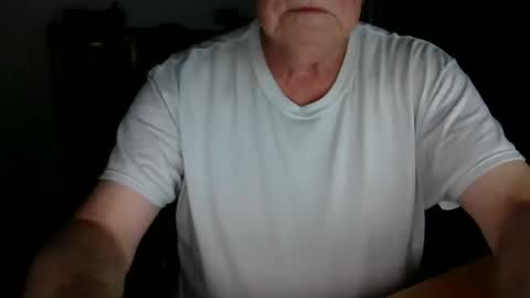 letscum2gether0 online show from May 24, 1:10 am