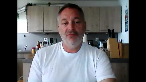 letshavefun2gether68 online show from May 11, 5:24 am