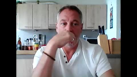 letshavefun2gether68 online show from May 31, 10:44 am