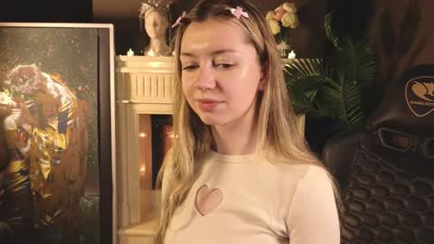 Snapshot of lettablush chatting on January 18, 6:32 pm letta online show from January 18, 6:32 pm