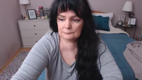 Mary online show from December 17, 1:17 pm