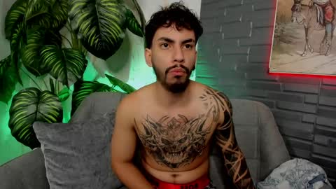 levi_wolf online show from June 8, 12:16 pm