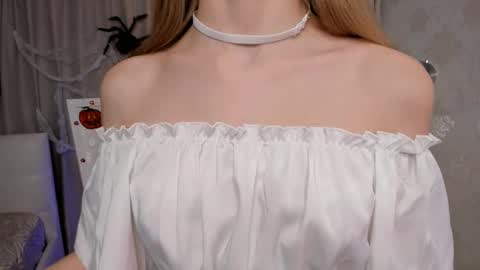 Snapshot of leviavillat chatting on October 26, 9:04 am Rita online show from October 26, 9:04 am