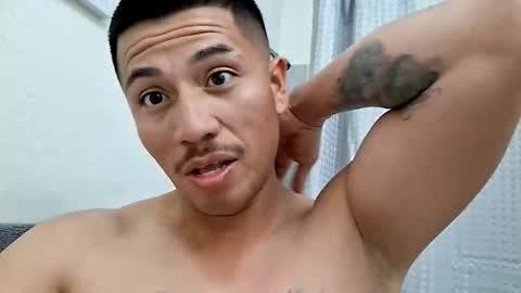 levydakingnum1 online show from November 27, 9:06 pm