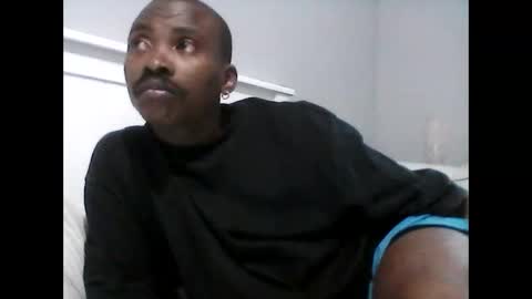 Snapshot of lewinskytheone chatting on December 18, 7:20 pm lewinskytheone online show from December 18, 7:20 pm