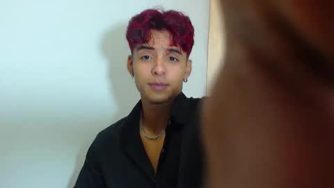 Snapshot of lewis_ly chatting on February 18, 12:01 pm i am lewis ly EDUARDO MEMDOZA15 online show from February 18, 12:01 pm