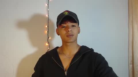 Snapshot of lewis_ly chatting on March 4, 2:01 pm i am lewis ly EDUARDO MEMDOZA15 online show from March 4, 2:01 pm