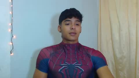 Snapshot of lewis_ly chatting on April 21, 2:01 pm i am lewis ly EDUARDO MEMDOZA15 online show from April 21, 2:01 pm