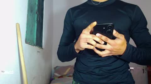 Snapshot of lewis_ly chatting on May 2, 2:11 pm i am lewis ly EDUARDO MEMDOZA15 online show from May 2, 2:11 pm