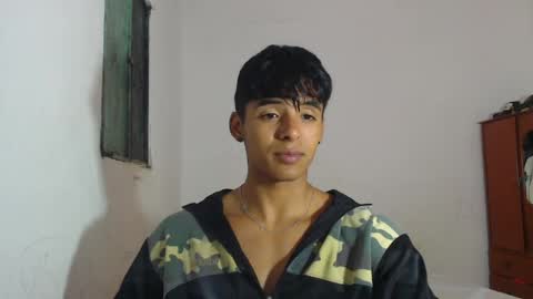 Snapshot of lewis_ly chatting on May 13, 3:42 pm i am lewis ly EDUARDO MEMDOZA15 online show from May 13, 3:42 pm