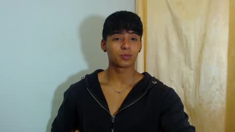 Snapshot of lewis_ly chatting on May 21, 3:30 pm i am lewis ly EDUARDO MEMDOZA15 online show from May 21, 3:30 pm