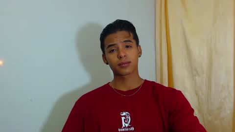 Snapshot of lewis_ly chatting on May 22, 8:14 pm i am lewis ly EDUARDO MEMDOZA15 online show from May 22, 8:14 pm