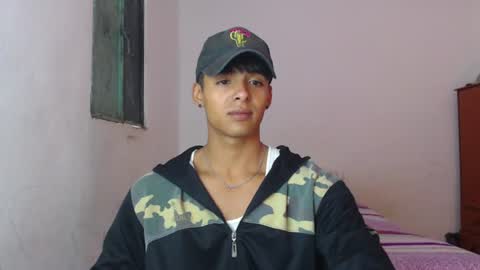 Snapshot of lewis_ly chatting on June 8, 5:13 pm i am lewis ly EDUARDO MEMDOZA15 online show from June 8, 5:13 pm