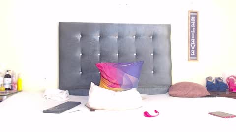 Snapshot of lexa_rouge chatting on October 7, 8:39 pm lexa_rouge online show from October 7, 8:39 pm