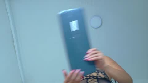 Snapshot of lexadominant__ chatting on May 21, 10:55 am L E X A online show from May 21, 10:55 am