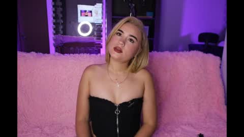 Snapshot of lexasworld chatting on April 10, 4:28 am Alexandra online show from April 10, 4:28 am