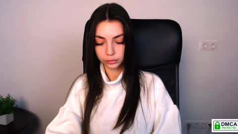 Alexia online show from November 18, 12:42 pm