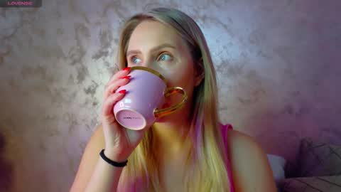 LEXXY online show from February 23, 6:00 am