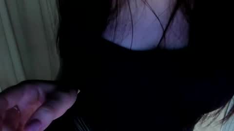 Vicki online show from March 28, 5:01 pm