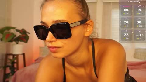 Lexi  online show from September 11, 9:42 am