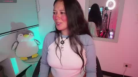 Lexie Thompson   8pm  0000am -5 online show from August 5, 1:41 am
