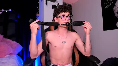 Snapshot of lexie_n_nate chatting on March 7, 5:18 am Lixie And Nte online show from March 7, 5:18 am