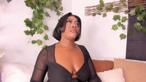 Lexieegrey online show from May 11, 6:38 pm