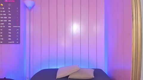 Lexie Thompson  online show from December 14, 12:10 pm