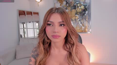 Lexie  online show from December 5, 6:33 pm