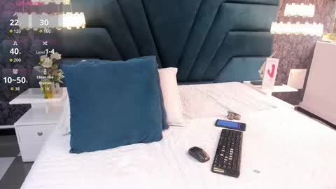 Lexi online show from October 8, 1:42 pm